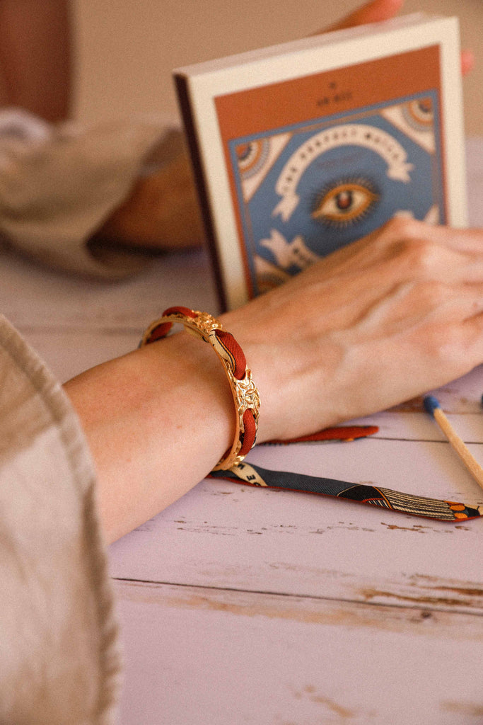 Bracelet with ribbon
